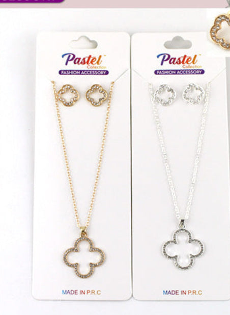 DESIGN NECKLACE & EARRINGS SET